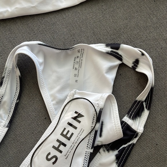 Brand new bikini - Picture 2 of 2